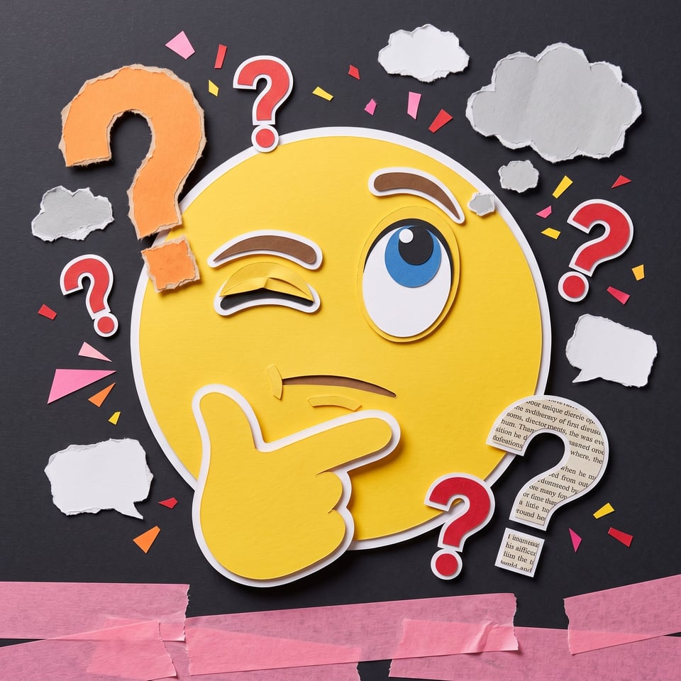 Emoji pensante